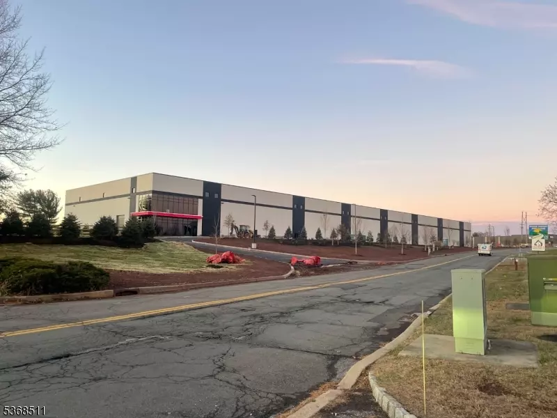 Raritan Twp., NJ 08822,11 Royal Rd