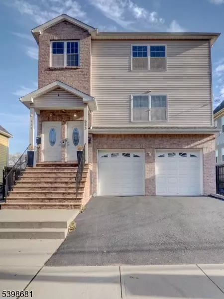 Elizabeth City, NJ 07201,521-523 Walnut St #2