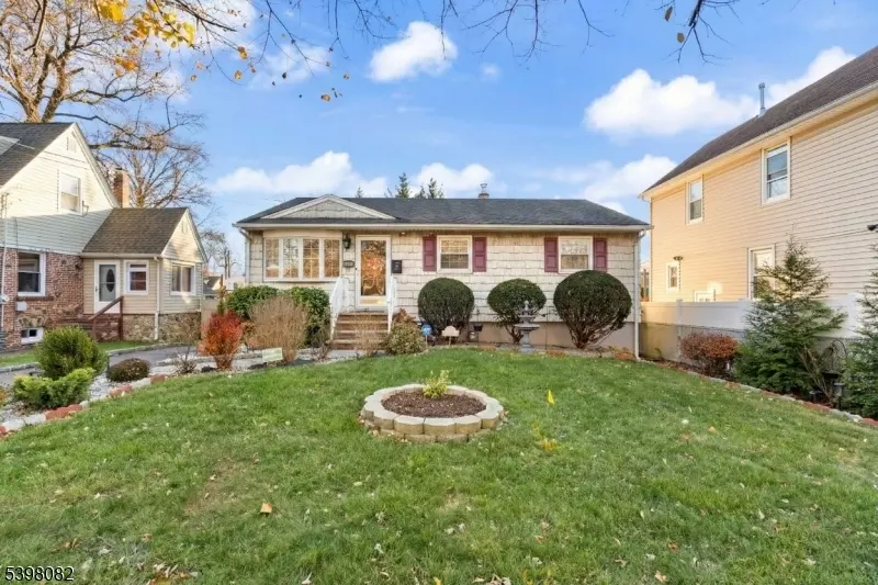 Rahway City, NJ 07065,698 W Lake Ave