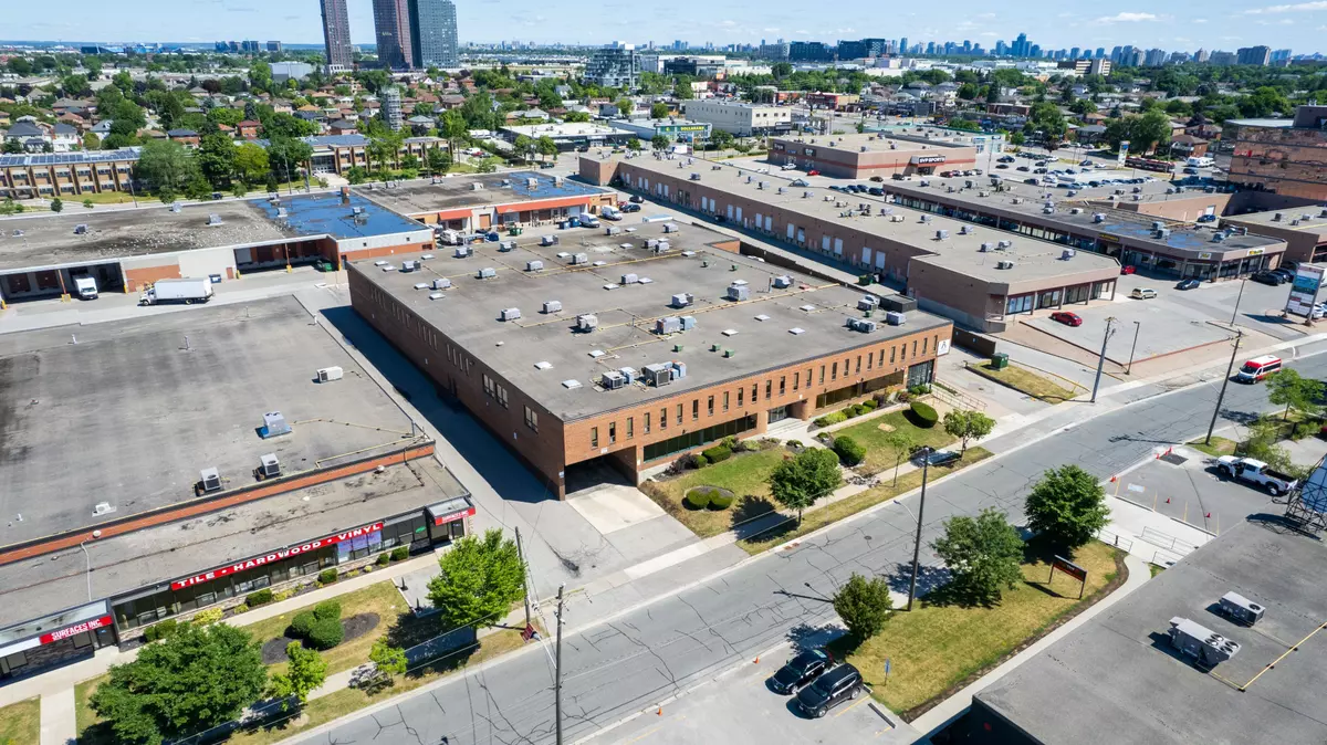 Toronto W04, ON M6A 1J6,42A Samor RD