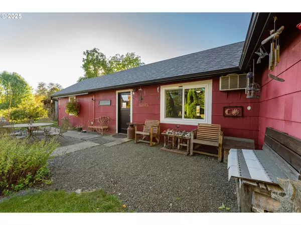 Camas Valley, OR 97416,19115 HIGHWAY 42