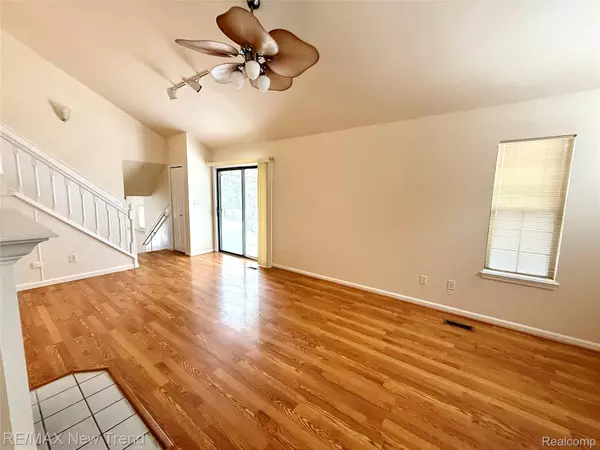 Ann Arbor, MI 48103,2521 Country Village CT