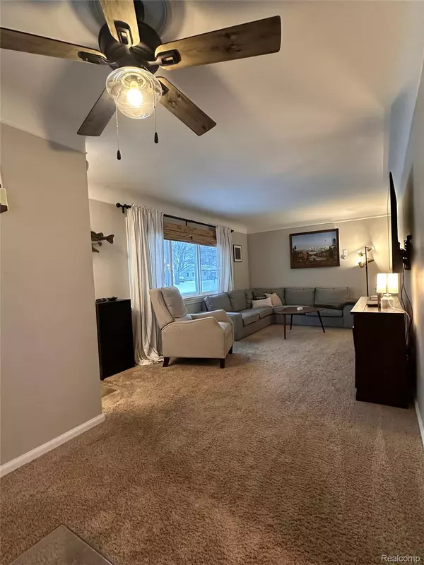 Waterford, MI 48329,2082 Kohler ST