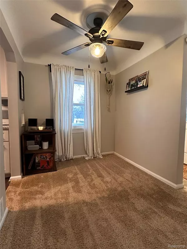 Waterford, MI 48329,2082 Kohler ST