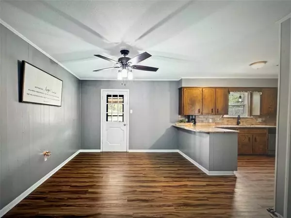 Axtell, TX 76624,521 Wood