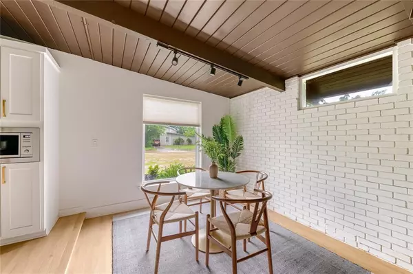 Dallas, TX 75220,3611 Marsh Lane Place