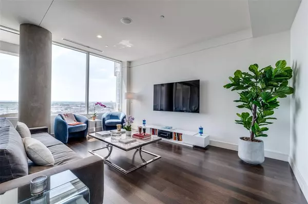 Dallas, TX 75219,2408 Victory Park Lane #1132