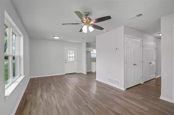 Bonham, TX 75418,317 Jones Street