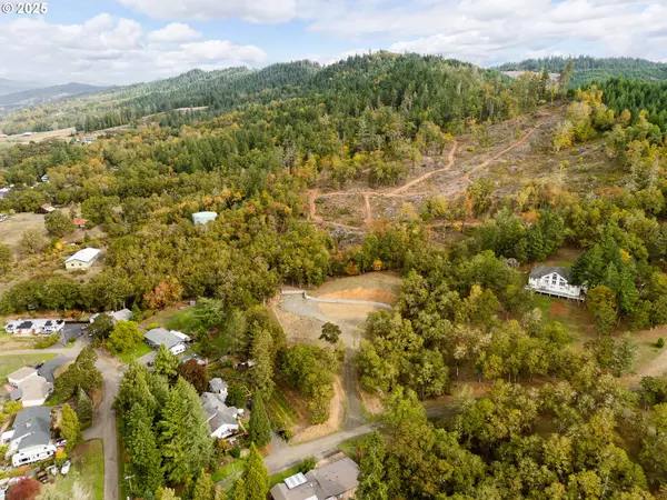 Oakland, OR 97462,800 SE 5TH ST