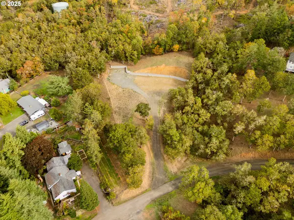 Oakland, OR 97462,800 SE 5TH ST