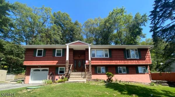 10 Christine Pl, Vernon Twp., NJ 07462