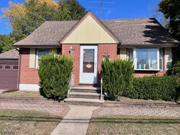 195 River Ln, New Milford Boro, NJ 07646