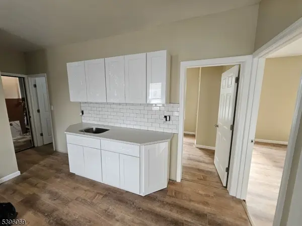 518 E 23Rd St #1F, Paterson City, NJ 07514