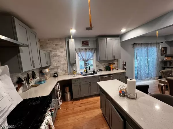 Newark City, NJ 07106,149 Smith St