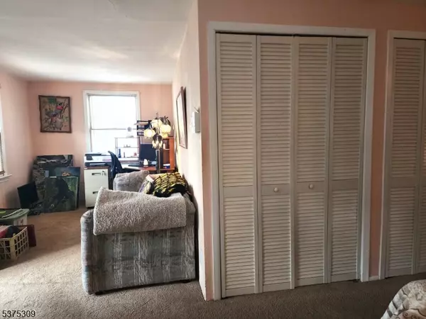 Wanaque Boro, NJ 07420,24 Roseland Ave