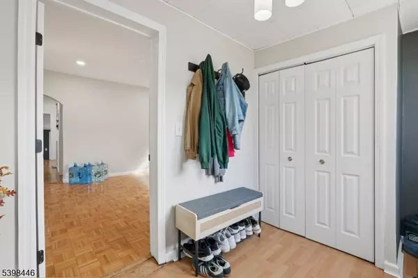 Lyndhurst Twp., NJ 07071,471 Harding Ave