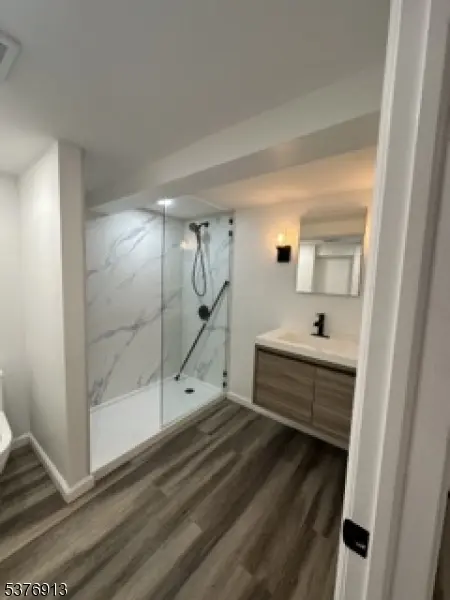 233 S Clinton St, East Orange City, NJ 07018