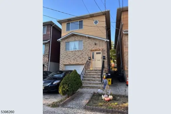 736 William St, Harrison Town, NJ 07029