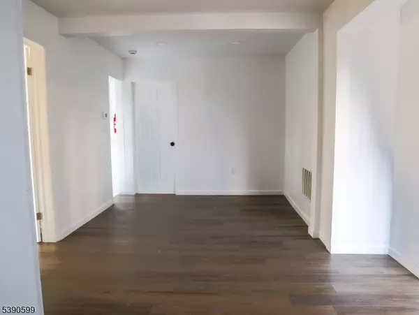 Lincoln Park Boro, NJ 07035,43 Nakomis Path