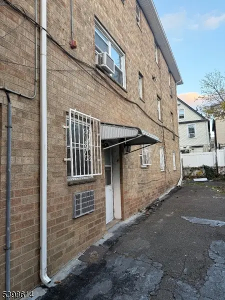 1717 53Rd St #13, North Bergen Twp., NJ 07047