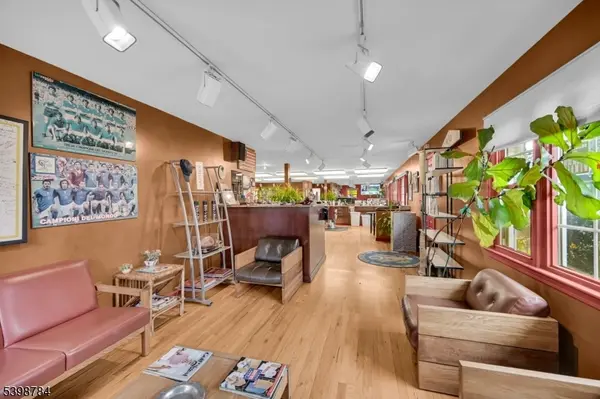 857 Pompton Ave, Cedar Grove Twp., NJ 07009