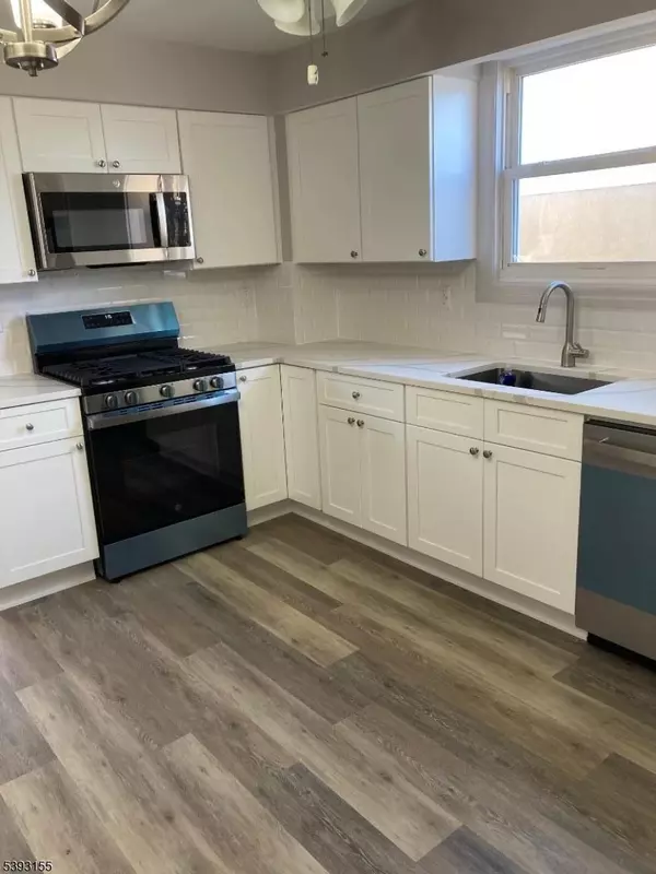 East Rutherford Boro, NJ 07073,9 Enoch St