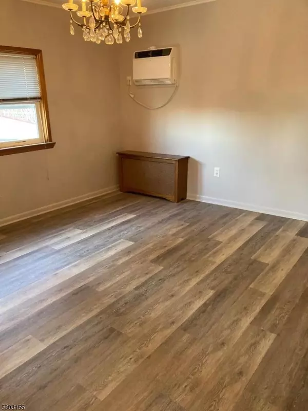 East Rutherford Boro, NJ 07073,9 Enoch St