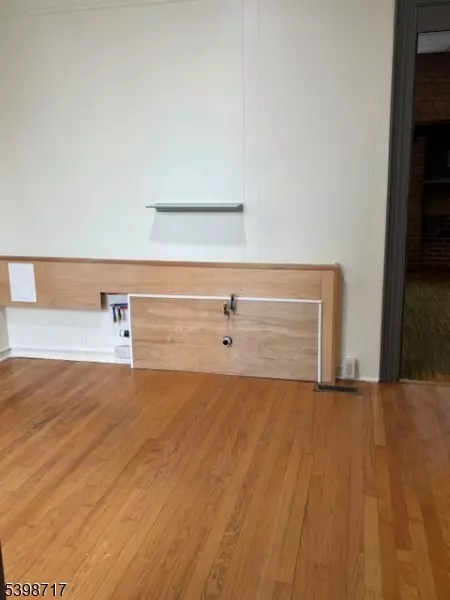 Raritan Boro, NJ 08869,30 W Somerset St