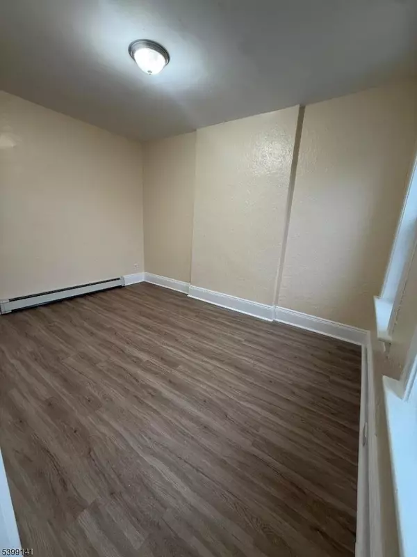 Jersey City, NJ 07304,310 Ege Ave