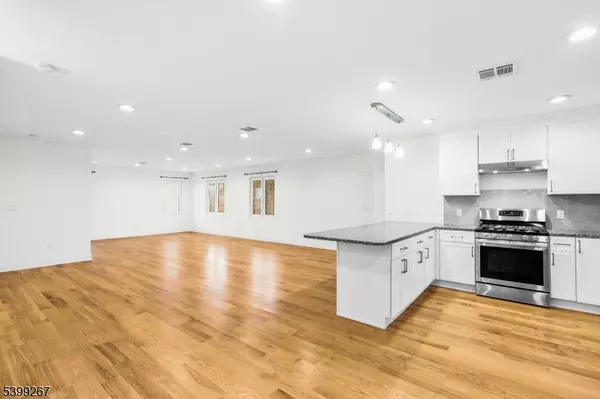 Nutley Twp., NJ 07110,71 Saint Marys Pl #2