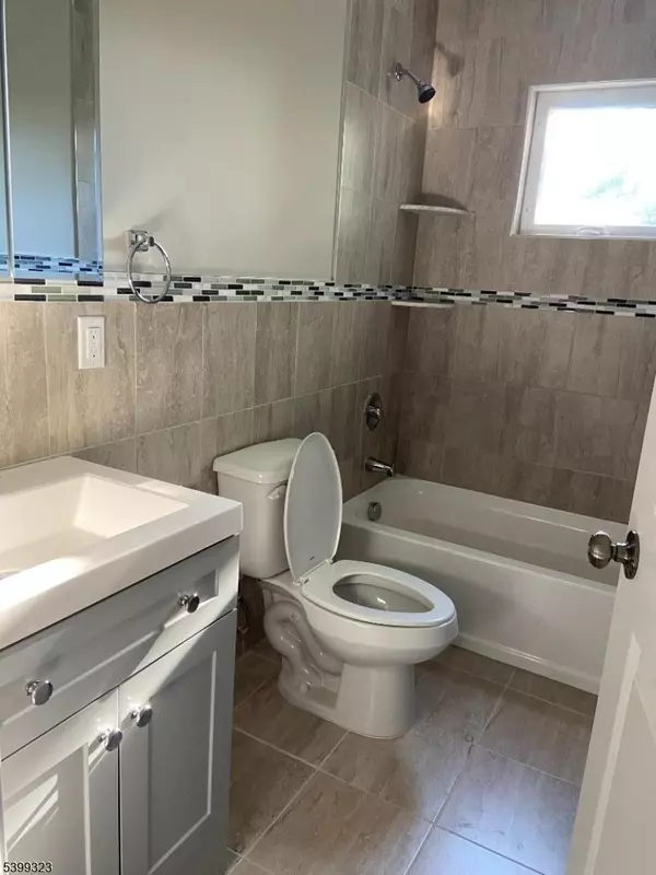 36 Garibaldi Ave, Newark City, NJ 07114