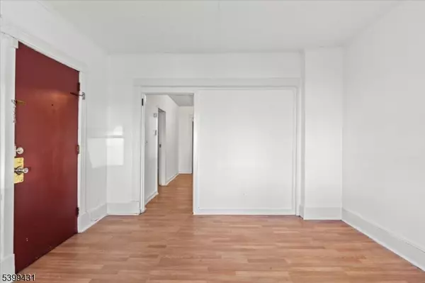 Paterson City, NJ 07522,512 Union Ave #1