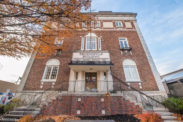 Montclair Twp., NJ 07042,26 Park St   PH