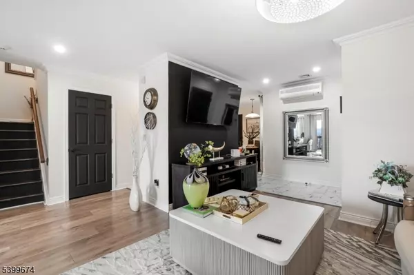 Haledon Boro, NJ 07508,305 Heights Dr #3