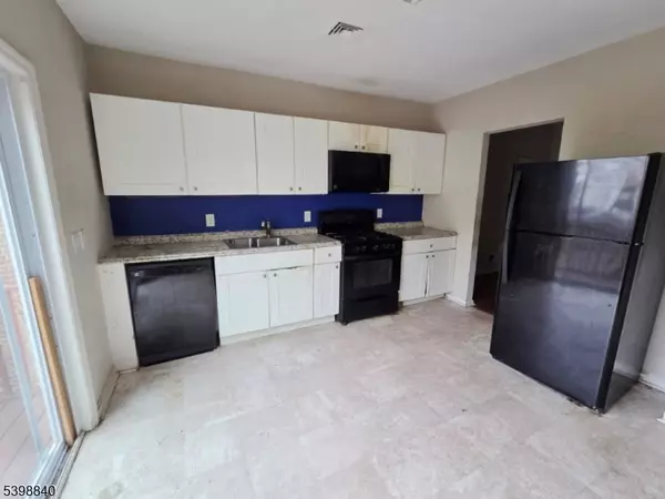 Elizabeth City, NJ 07206,541 Fulton St