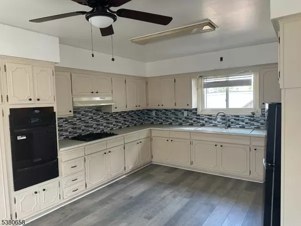 Paterson City, NJ 07502,296 Preakness Ave