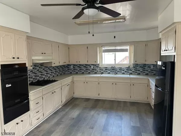 Paterson City, NJ 07502,296 Preakness Ave