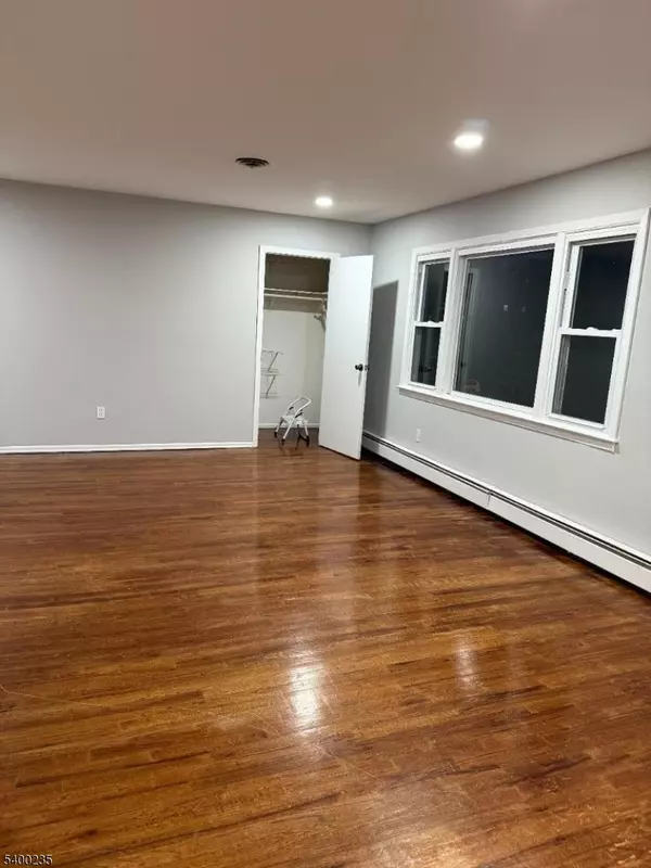 Linden City, NJ 07036,116 W Linden Ave