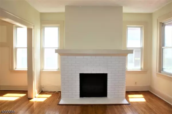 Montclair Twp., NJ 07042,31 Rosedale Ave