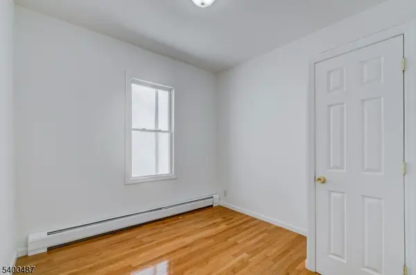 24 Green Ct, Lodi Boro, NJ 07644