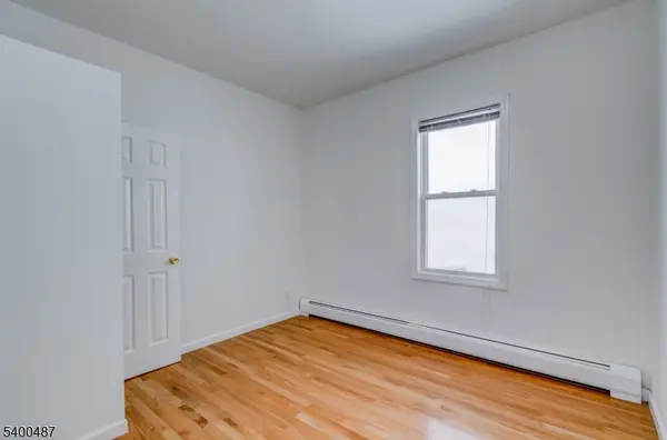 24 Green Ct, Lodi Boro, NJ 07644