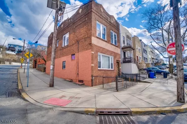 Jersey City, NJ 07307,678 Liberty Ave #1