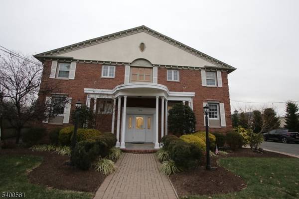206 Main St #1, Millburn Twp., NJ 07041