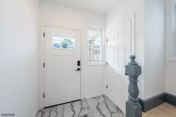 Newark City, NJ 07106,32 Palm St