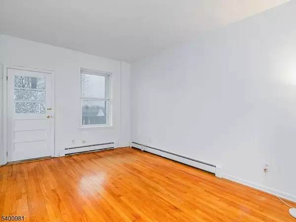 Belleville Twp., NJ 07109,502 Washington Ave #6