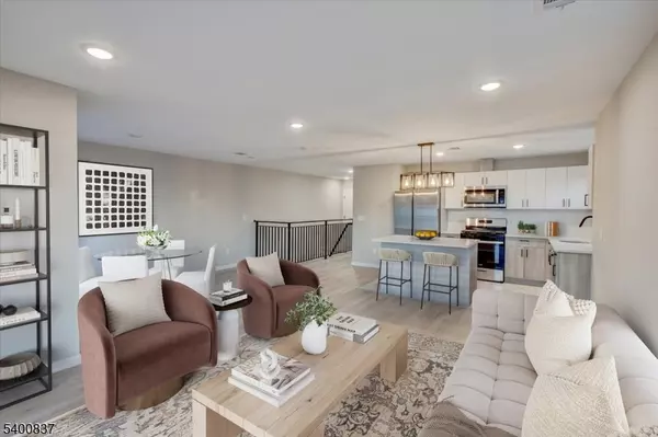 Newark City, NJ 07106,1081 18Th Ave