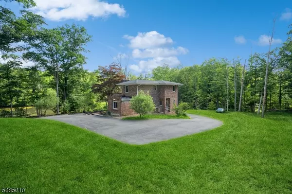 Morris Twp., NJ 07960,242 Lake Rd