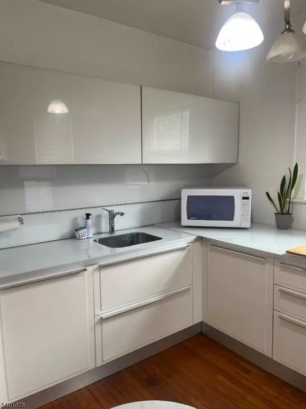 Passaic City, NJ 07055,6 John St