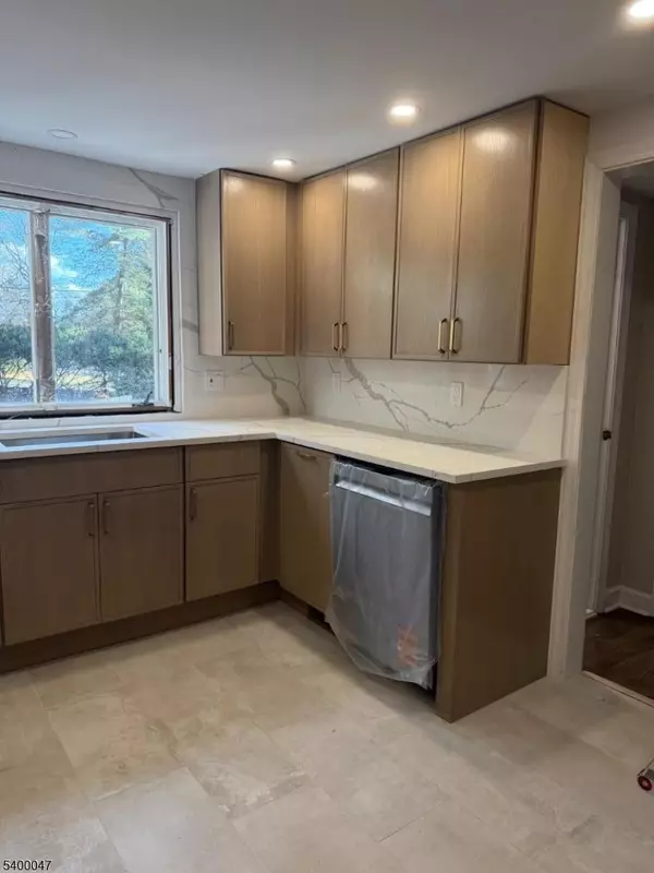 Millburn Twp., NJ 07078,187 Hobart Ave