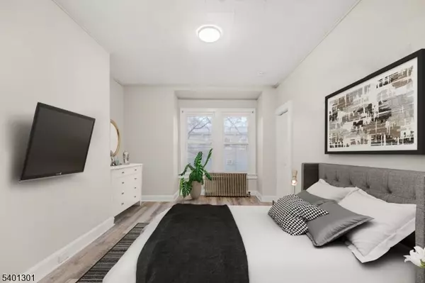 Belleville Twp., NJ 07109,81 Holmes St